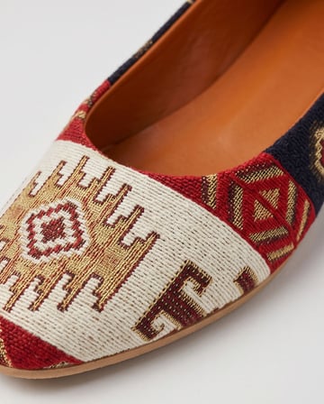 VITTORIA Hakiki Deri Etnik Desenli Kadın Beyaz Kilim Desenli Babet