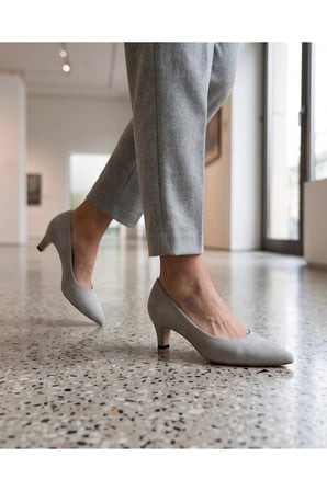 ROWAN Gri Hakiki Süet Deri Stiletto Kısa Topuklu Ayakkabı