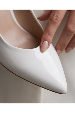 ROWAN Beyaz Rugan Hakiki Deri Stiletto Kısa Topuklu Ayakkabı
