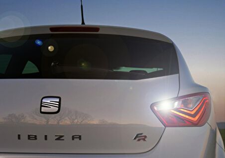 Seat İbiza (2016 ve Sonrası) LED Geri Vites Ampulu 1 Adet FEMEX