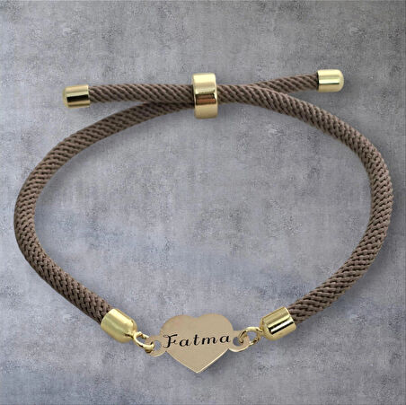 Şık Kalp Figürlü ve Kahverengi Örgülü 14 Ayar Altın Plakalı Fatma Bilekliği