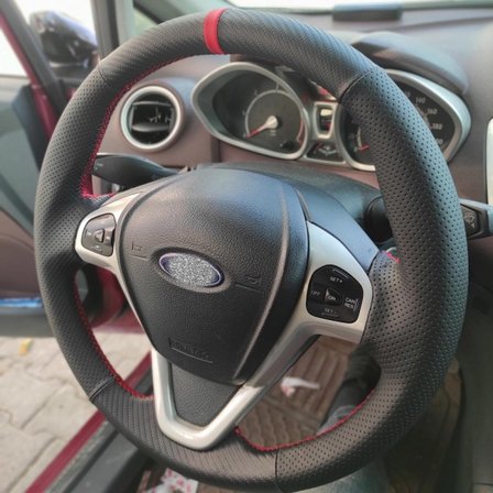 Ford Fiesta 2009-2015 Araca Özel Direksiyon Kılıfı (Karbon Noktalı)