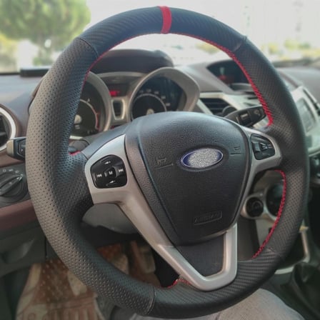Ford Fiesta 2009-2015 Araca Özel Direksiyon Kılıfı (Karbon Noktalı)