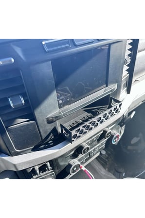 Ford F-250 orta konsol tepsi aparatı