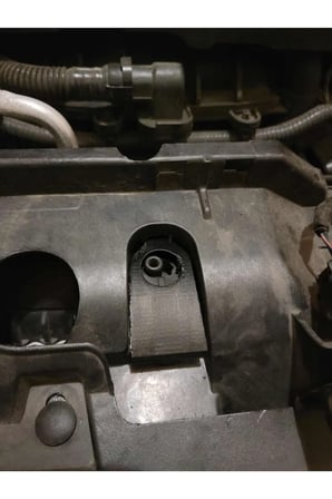 Ford Fiesta Radyatör Destek Braketi