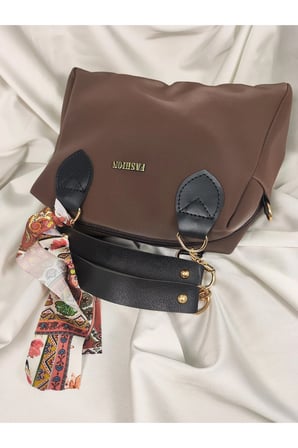 Kahverengi Fashion Yazılı Şal Fularlı Geniş Hacim El ve Omuz Çantası