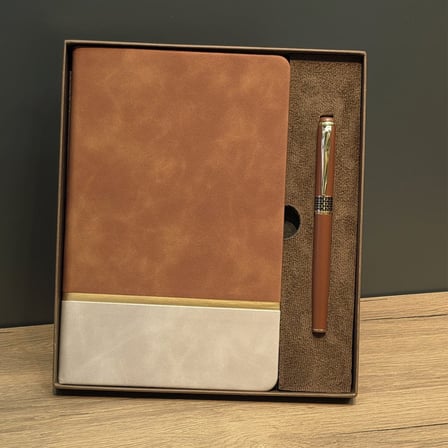 Hatıra Yeni İş Sunum Taba Rengi Gold Detaylı Termo Deri Defter Metal Roller Kalem Hediye Seti
