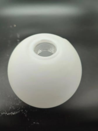 (G.9) AMPULE GÖRE,GLOB AVİZE CAMI.BEYAZ RENKTE (Çapı:10.00 cm) KÜRE.Kendinden dişli.
