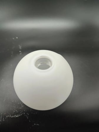 (G.9) AMPULE GÖRE,GLOB AVİZE CAMI.BEYAZ RENKTE (Çapı:10.00 cm) KÜRE.Kendinden dişli.