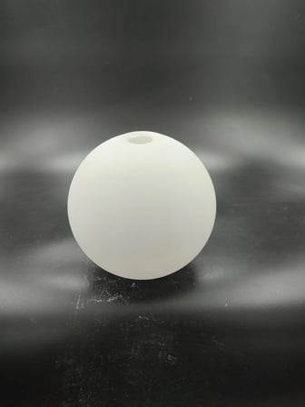 (G.9) AMPULE GÖRE,GLOB AVİZE CAMI.SÜT BEYAZ MAT RENKTE (Çapı:15.00 cm-Duy yuvası:(G.9),2.00 cm) Kendinden dişli.