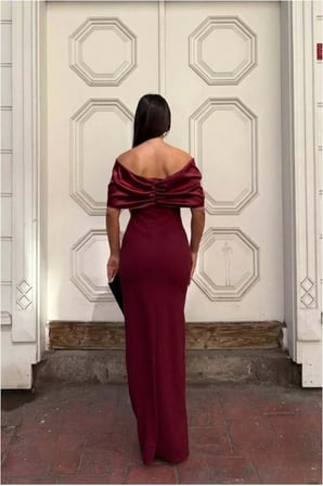 STR STORE Esnek Kumaş Abiye Saten Carmen Yaka Elbise Yırtmaçlı · Renk: Zümrüt · Beden: 2XL GBZS