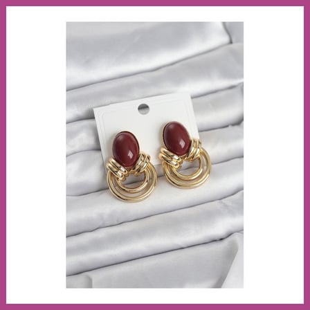 STR STORE Pirinç Gold Renk Bordo Taşlı Vintage Kadın Küpe GBZS