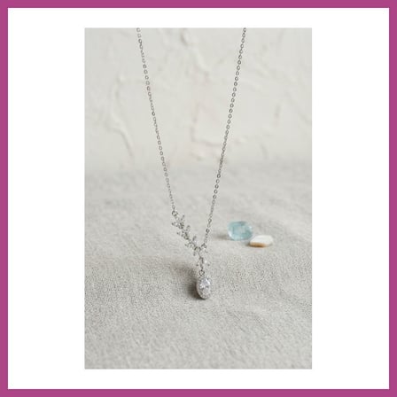 STR STORE Pirinç Gümüş Renk Sıralı Zirkon Taşlı Model Kadın Kolye GBZS