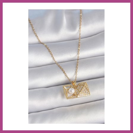 STR STORE 316L Çelik Gold Renk Zincir Zirkon Taşlı Açılır İncili Elmas Model Kadın Kolye GBZS
