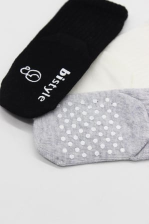 STR STORE 3'Lü Basic Kaymaz Penye Soket Çorap 10107 Siyah Ekru Gri · Beden: 0-3 Ay · Renk: Siyah Ekru Gri GBZS