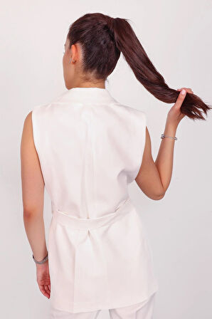 Kadın Beyaz Kolsuz Kuşaklı Yelek