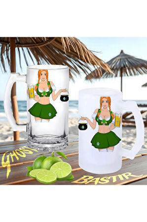Barmaid buzlu ya da buzsuz bira bardağı