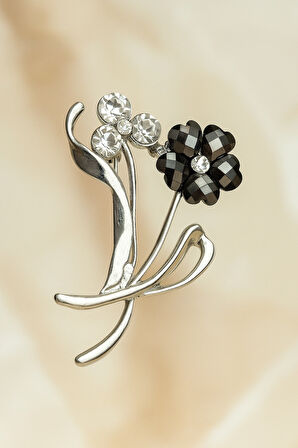 Kristal Taş Detaylı Gümüş Ton Çiçek Formlu Zarif Metal Broş Aksesuar