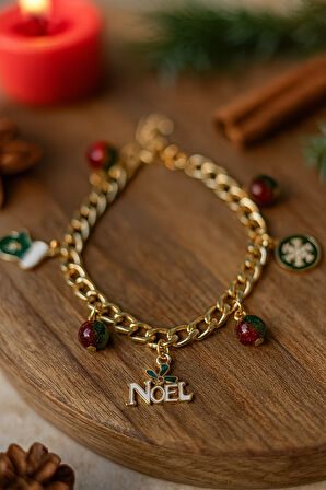 Altın Kaplama Noel Temalı Çelik Charm Bileklik Renkli Boncuk ve Kar Tanesi Detaylı