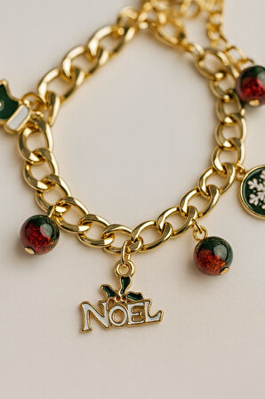 Altın Kaplama Noel Temalı Çelik Charm Bileklik Renkli Boncuk ve Kar Tanesi Detaylı