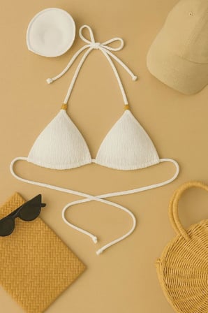 Beyaz Pedli Üçgen Bikini Üstü Halter Bağlamalı Aksesuarlı Esnek Kumaş Kadın Mayo Üstü