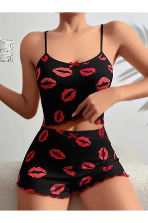 Kadın Siyah Dudak Desenli Şortlu Pijama Takımı