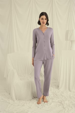 Uzun Kollu Düğmeli V Yaka Pijama Takımı