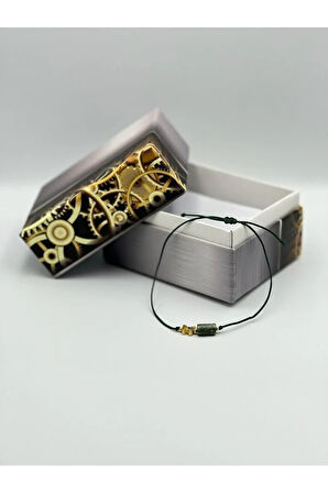 Sertifikalı Zümrüt Doğal Taş Bileklik Kelebek Obje Detaylı Makrome Örgülü Kilit El Işçiliği