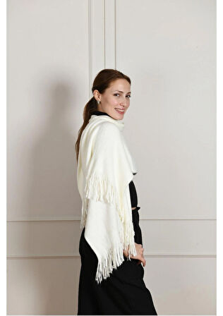  Angora Bayan Beyaz Şal Atkı – Yumuşacık, Zarif ve Sıcacık Dokunuş