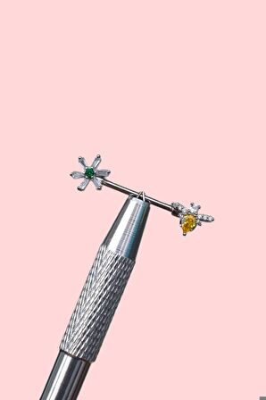 Çiçek ve Arı Figürlü Nipple Piercingi Çiçekli Meme Ucu Piercingi