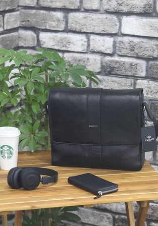 Guard Siyah Hakiki Deri Spor Model Omuz Askılı Evrak ve Laptop Çantası // GRD260725WT1546