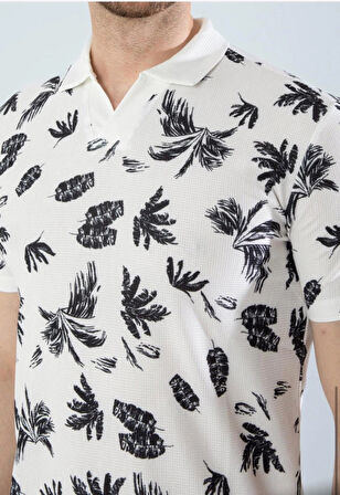 Erkek Slim Fit Kesim Yaprak Desenli Dijital Baskılı Y Yaka Pamuklu Likralı Yakalı Kısa Kol T-Shirt