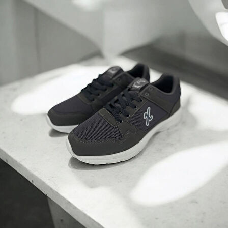 ERKEK RAHAT VE KONFORLU SNEAKER 