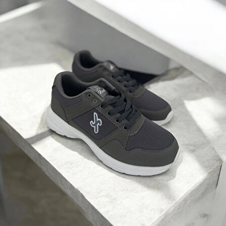 ERKEK RAHAT VE KONFORLU SNEAKER 