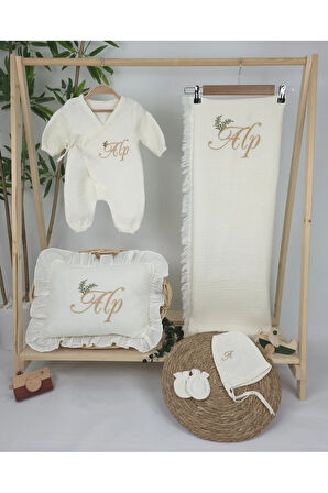 Müslin Yeni Doğan 4Katlı Organik %100Pamuk Kişiye Özgü Nakışlı Hastane Çıkış Seti(İki Dallı Model-4)