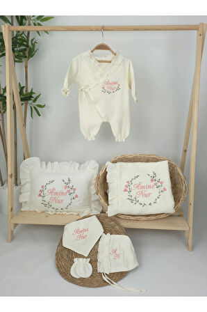 Müslin Yeni Doğan 4Katlı Organik %100Pamuk Kişiye Özgü Nakışlı Hastane Çıkış Seti (Çiçek Model-2)