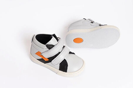 İlk Adım Ayakkabısı, Hello Little Tiny