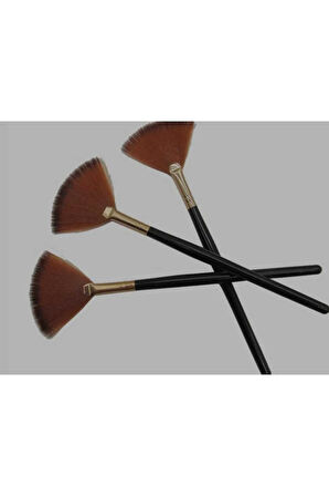 siyah highlighter fırçası 1 ADET