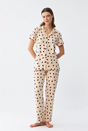 Moda Kadın Krem Rengi Kalp Desenli Önden Düğmeli Pijama Takımı