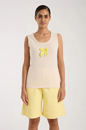 Moda Kadın Beyaz Kurdele Detaylı Sarı Çizgili Şortlu Pijama Takımı