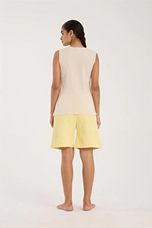 Moda Kadın Beyaz Kurdele Detaylı Sarı Çizgili Şortlu Pijama Takımı