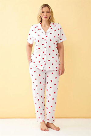 Moda Kadın Beyaz Kırmızı Kalp Desenli Önden Düğmeli Büyük Beden Pijama Takımı