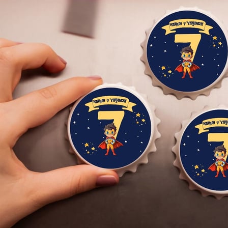 Kişiye Özel İsimli Süper Kahraman Erkek Çocuk Doğum Günü Magneti - 10 Adet