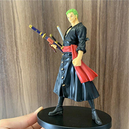One Piece Roronoa Zoro Anime Aksiyon Figürü - 18 cm Detaylı Model
