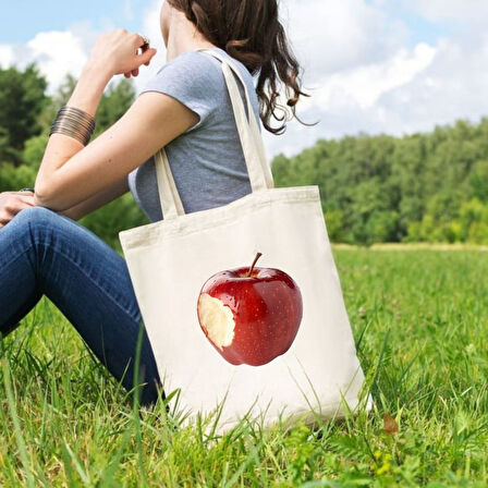 Isırılmış Elma Tasarımlı Bez Çanta – Modern Minimal Baskılı Omuz Çantası