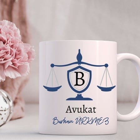 Avukatlara Özel Ofis Konsept Hediye Paketi - Adalet Terazisi Cam Saat ve Kupa