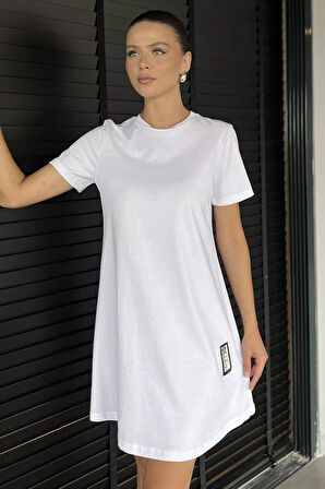 Kadın Bisiklet Yaka Arma Detaylı T-shirt Elbise