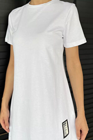 Kadın Bisiklet Yaka Arma Detaylı T-shirt Elbise