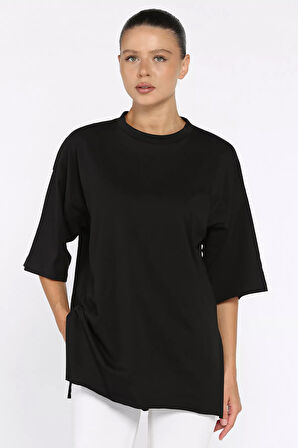 Kadın Bisiklet Yaka Yan Yırtmaç Detaylı Salaş T-shirt