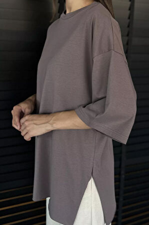 Kadın Bisiklet Yaka Yan Yırtmaç Detaylı Salaş T-shirt